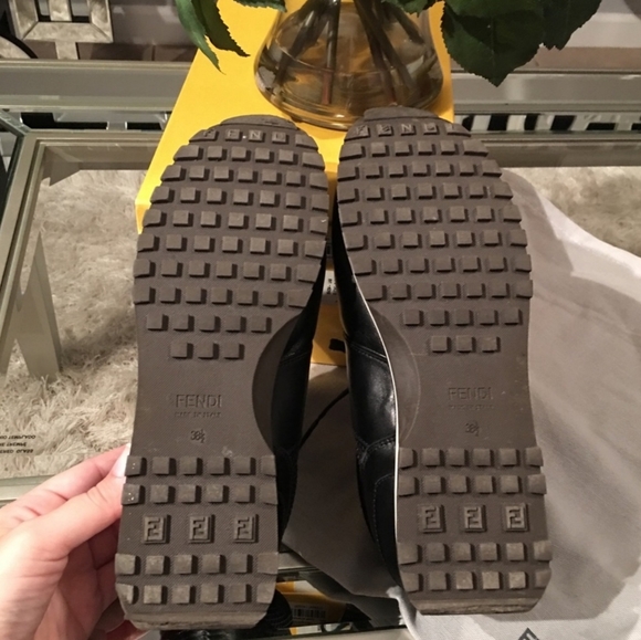 FENDI leather sneakers - Picture 6 of 9